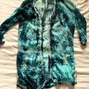 Pretty vintage beach cover up with sparkles!